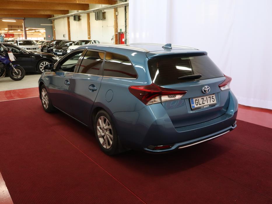 TOYOTA Auris 2016