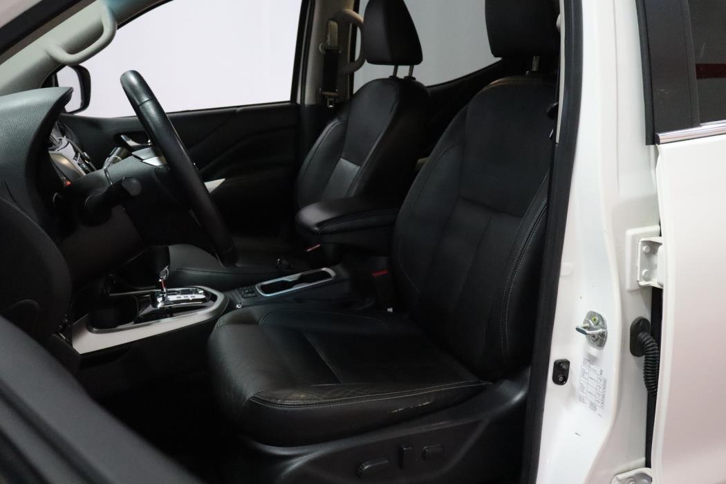 NISSAN Navara 2017
