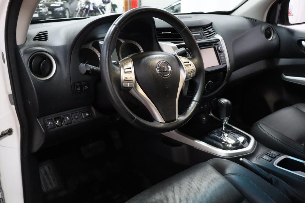 NISSAN Navara 2017