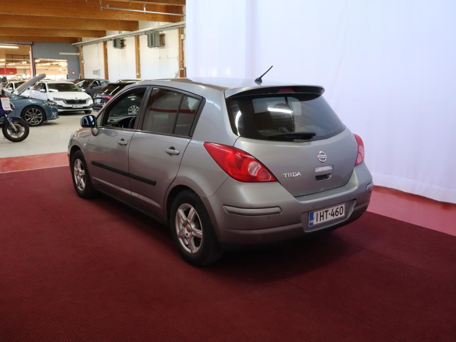NISSAN Tiida 2009