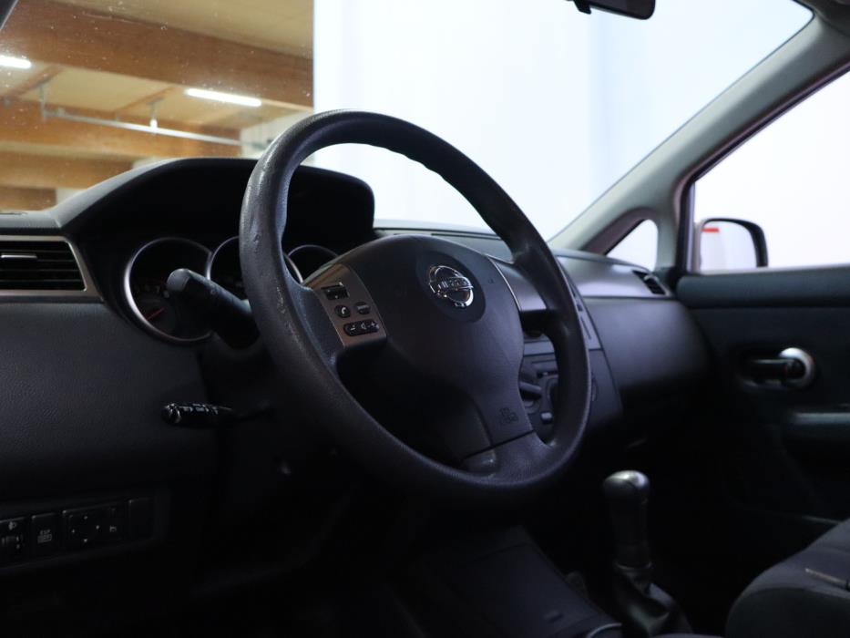 NISSAN Tiida 2009