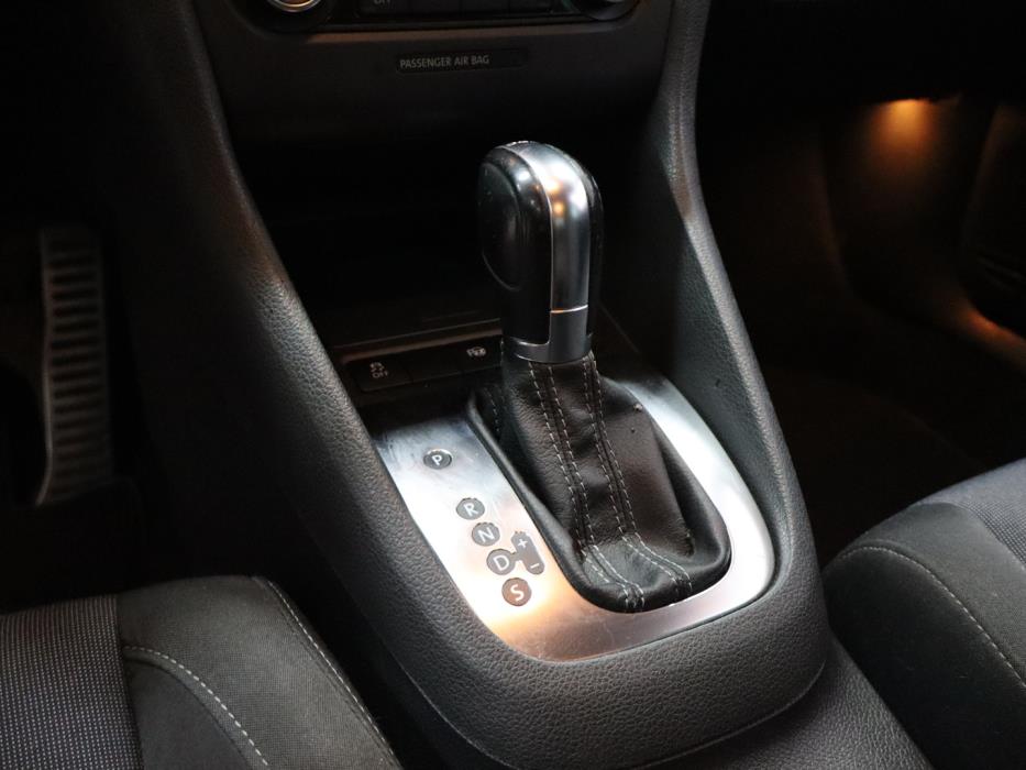 VOLKSWAGEN Golf 2011