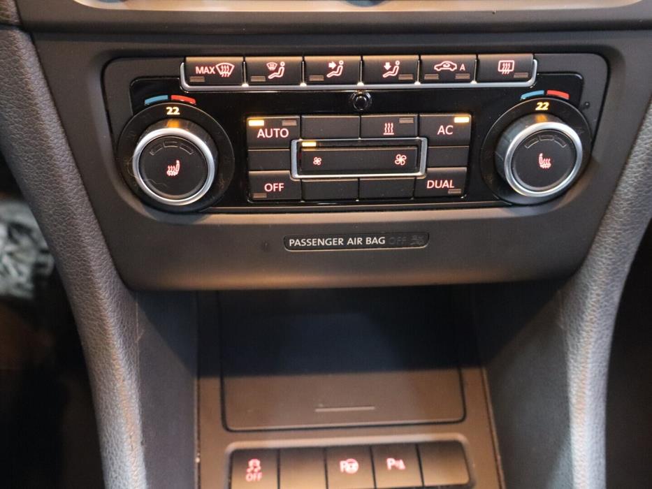 VOLKSWAGEN Golf 2011