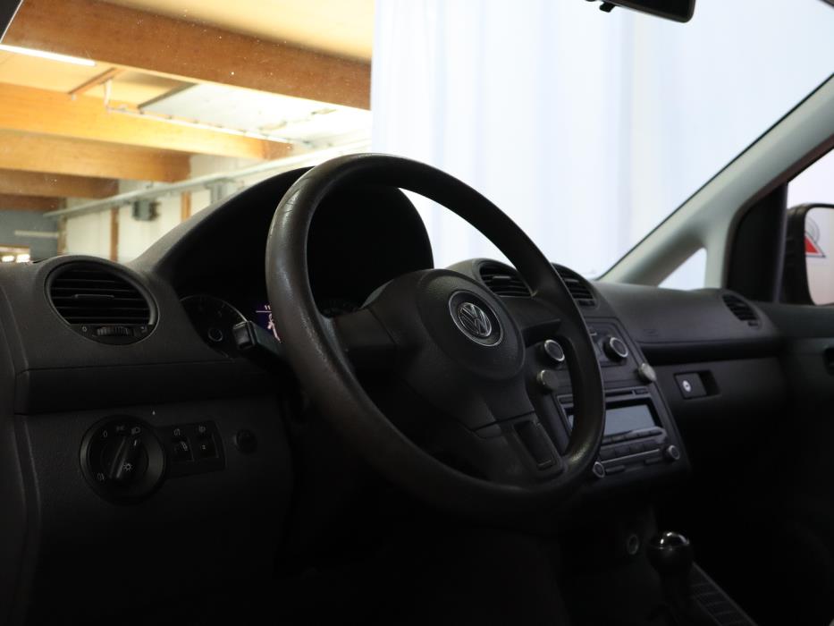 VOLKSWAGEN Caddy 2011