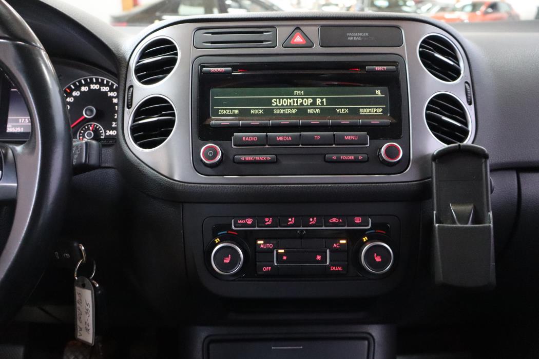 VOLKSWAGEN Golf Plus 2012