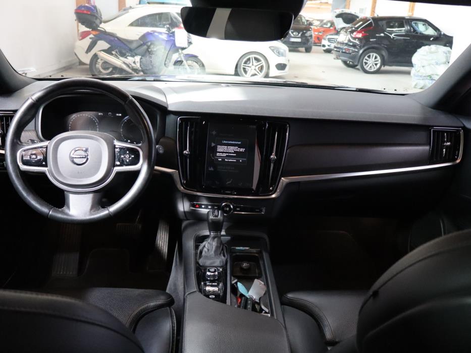 VOLVO V90 Cross Country 2019