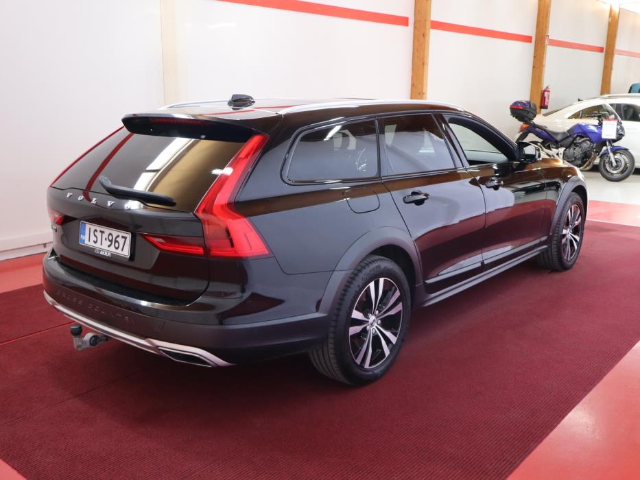 VOLVO V90 Cross Country 2019