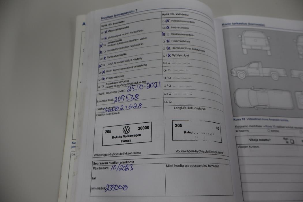 VOLKSWAGEN Amarok 2012