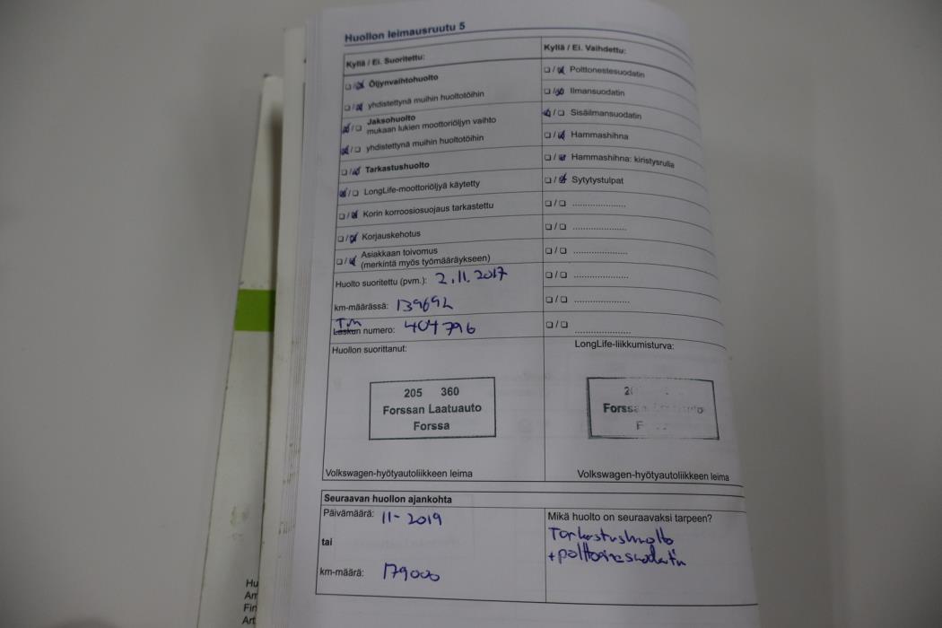 VOLKSWAGEN Amarok 2012