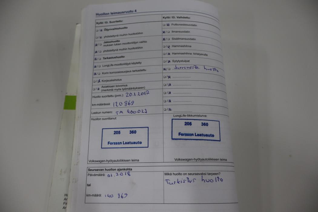 VOLKSWAGEN Amarok 2012