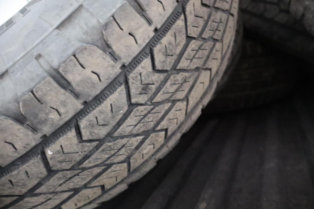 VOLKSWAGEN Amarok 2012