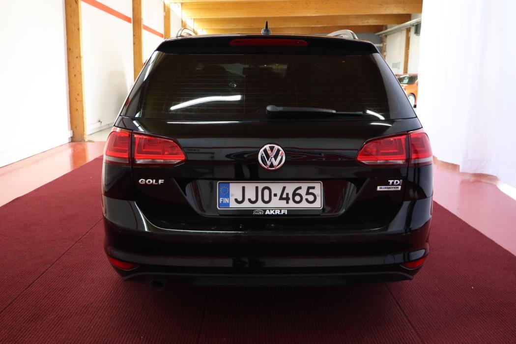 VOLKSWAGEN Golf 2015