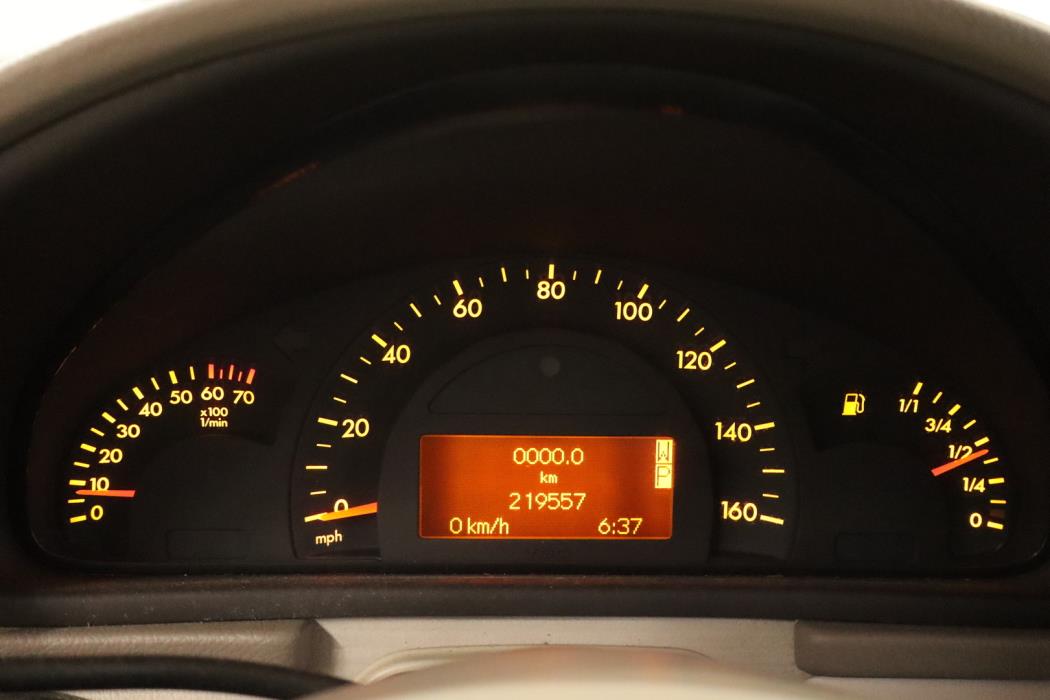 MERCEDES-BENZ C 2003