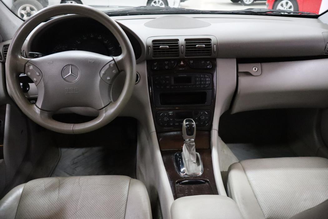 MERCEDES-BENZ C 2003