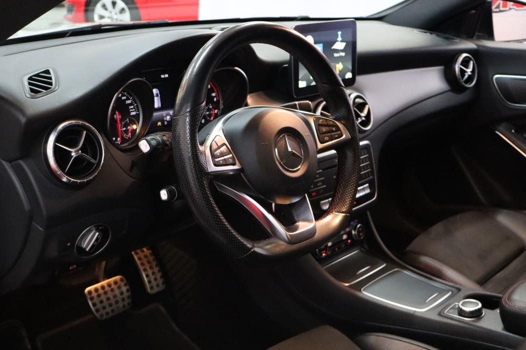 MERCEDES-BENZ CLA 2017