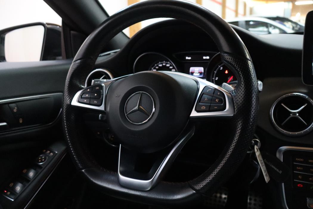 MERCEDES-BENZ CLA 2017