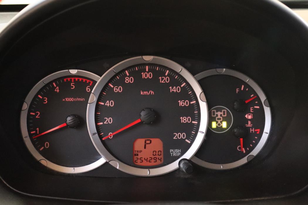 MITSUBISHI L200 2011