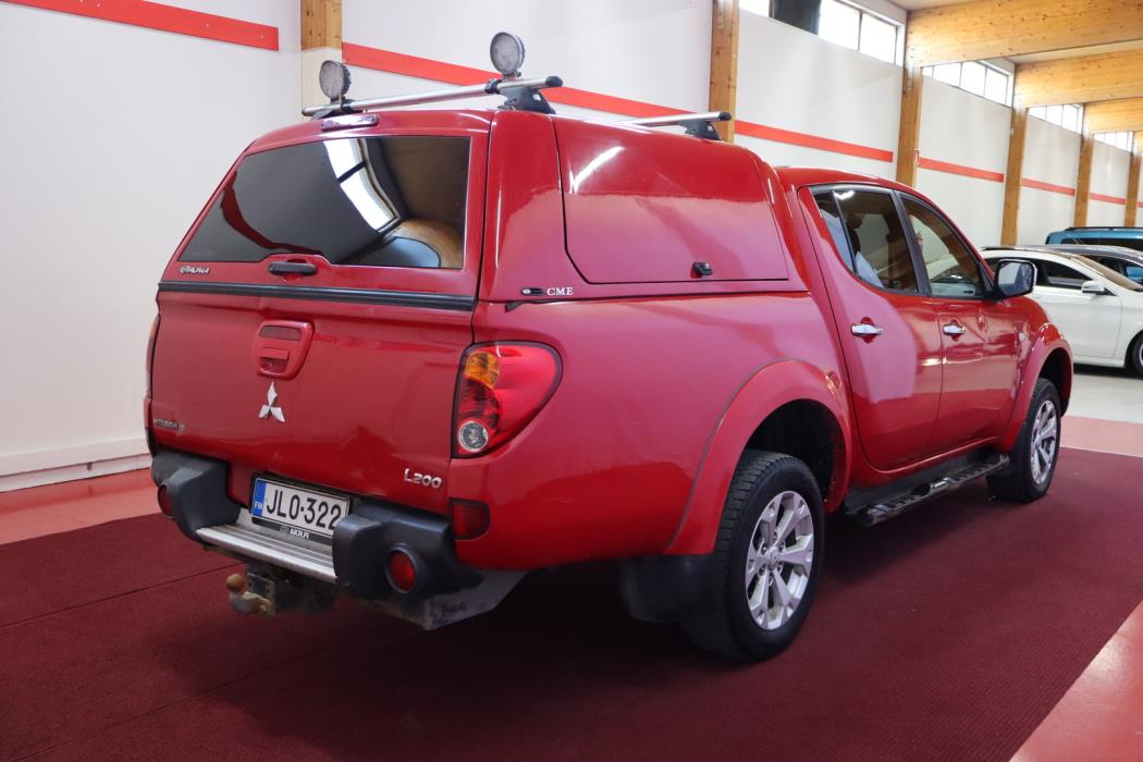 MITSUBISHI L200 2011