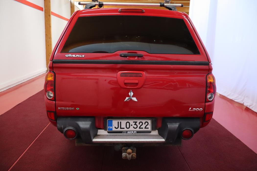 MITSUBISHI L200 2011