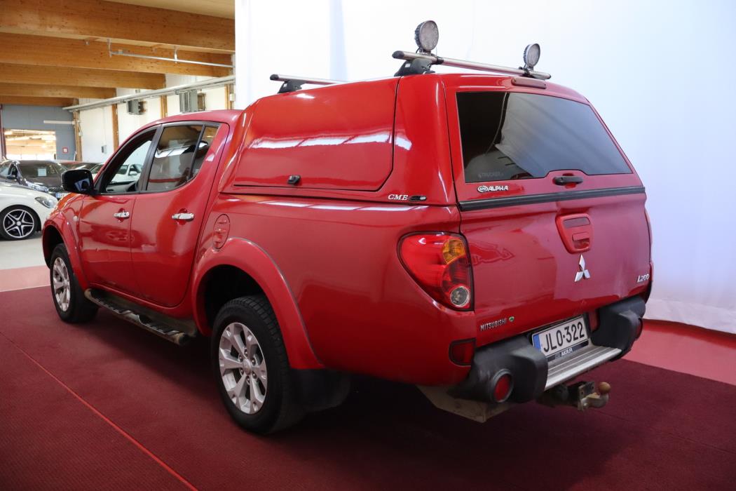 MITSUBISHI L200 2011