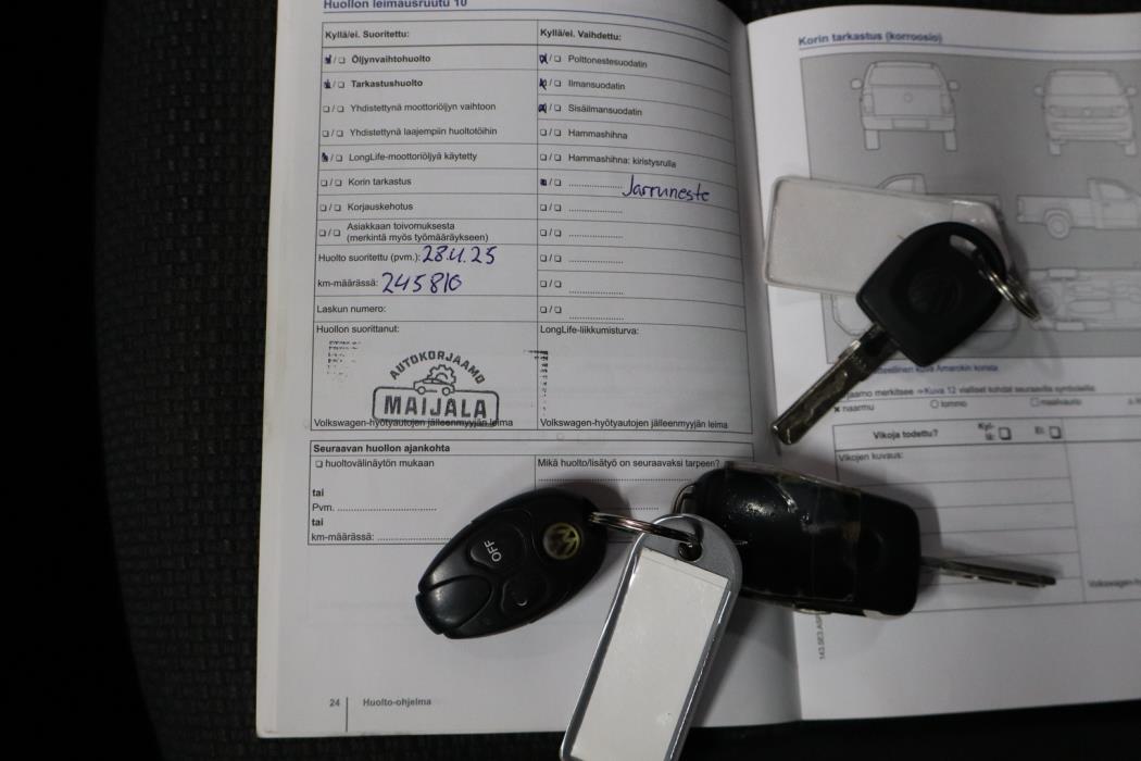 VOLKSWAGEN Amarok 2014