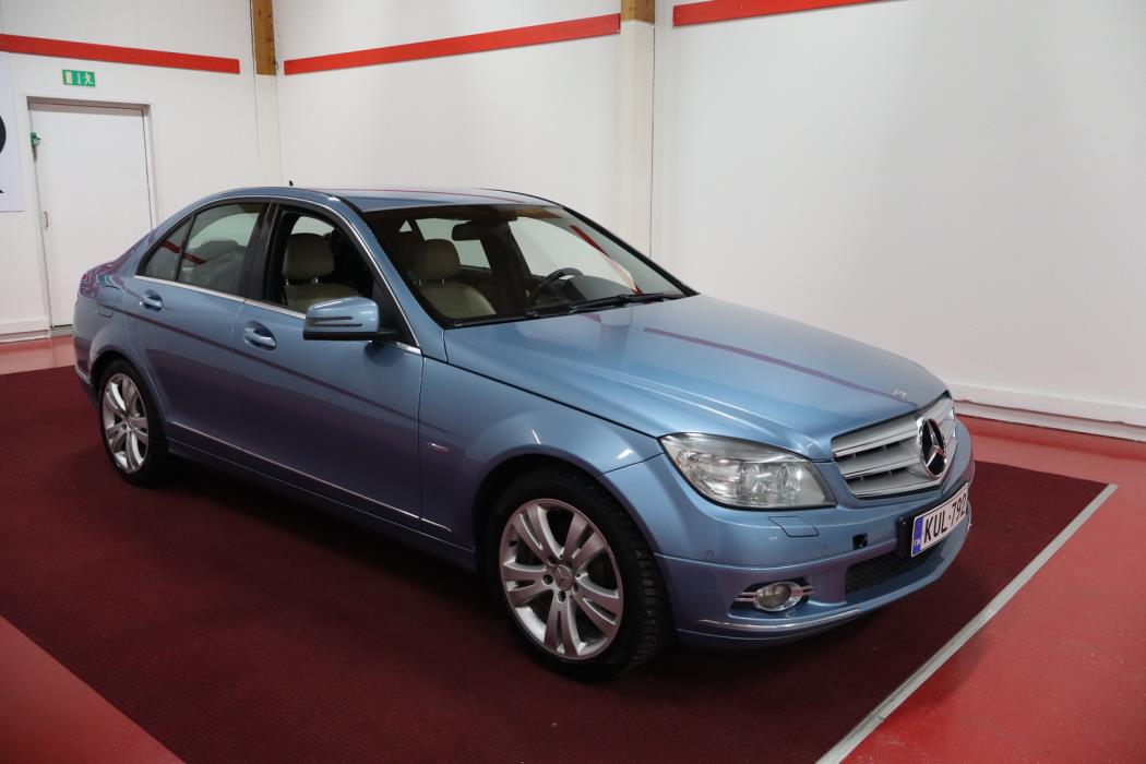 MERCEDES-BENZ C 2011