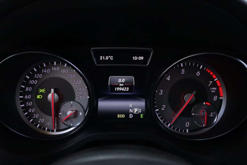 MERCEDES-BENZ CLA 2013