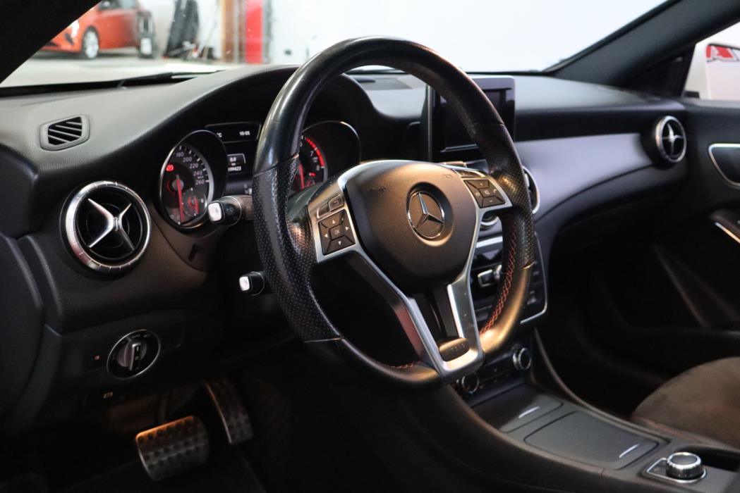 MERCEDES-BENZ CLA 2013