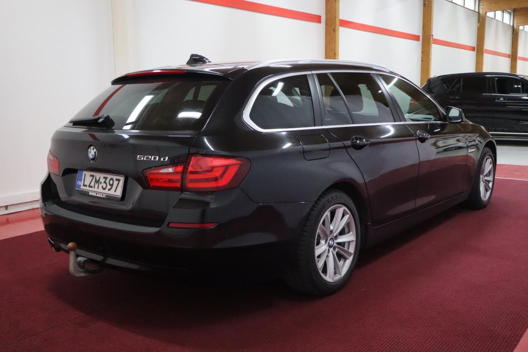 BMW 520 2011
