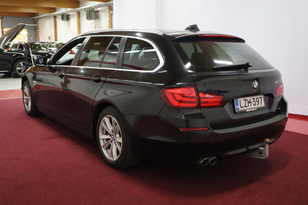 BMW 520 2011