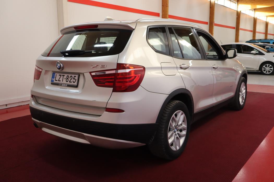 BMW X3 2011