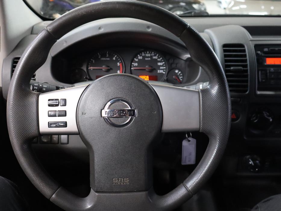 NISSAN Navara 2013