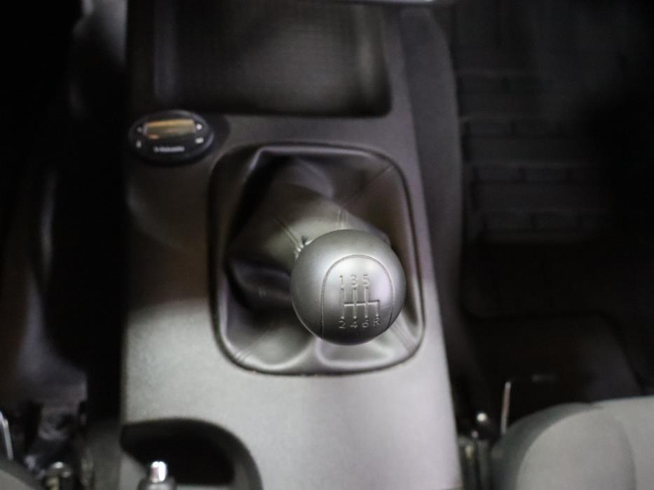 NISSAN Navara 2013