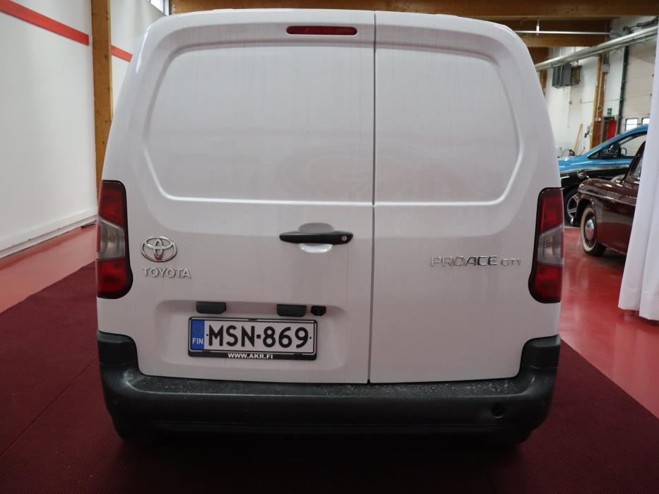 TOYOTA PROACE 2022