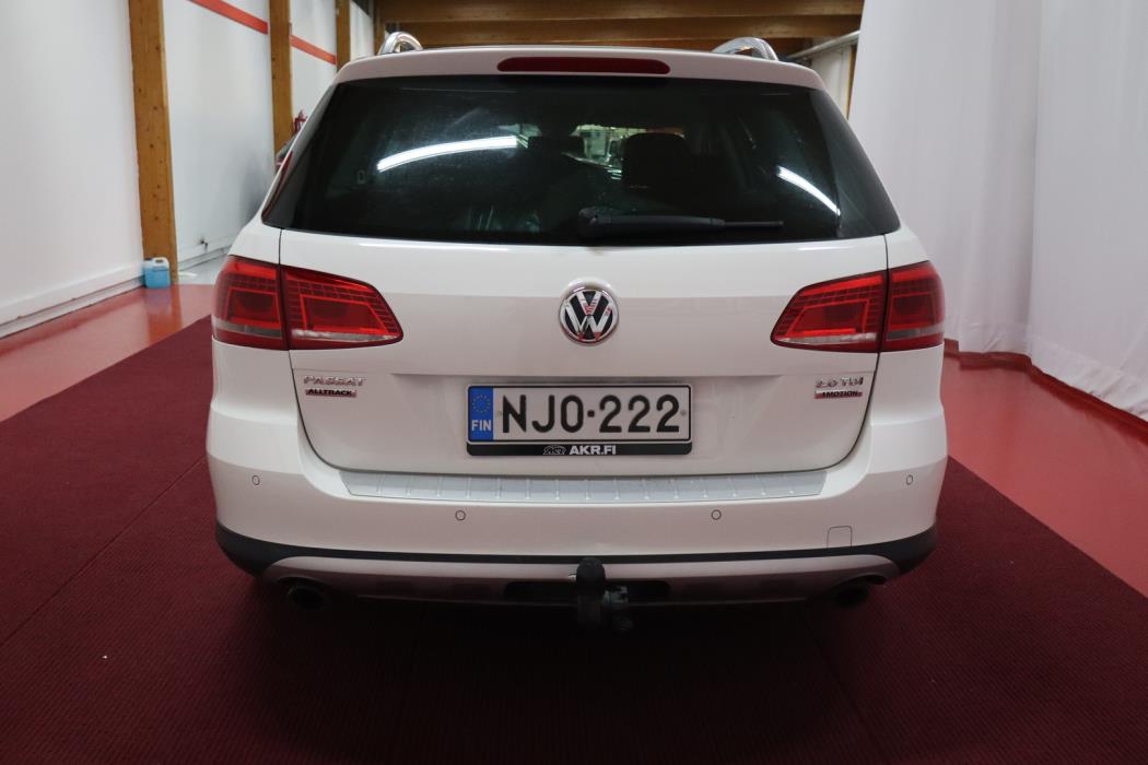 VOLKSWAGEN Passat 2014