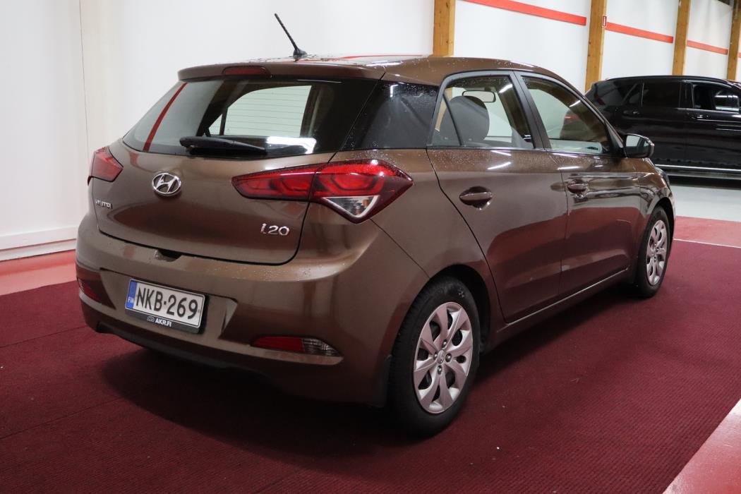 HYUNDAI i20 5d 2015