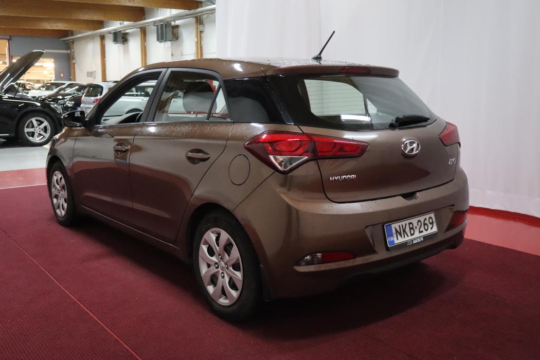 HYUNDAI i20 5d 2015