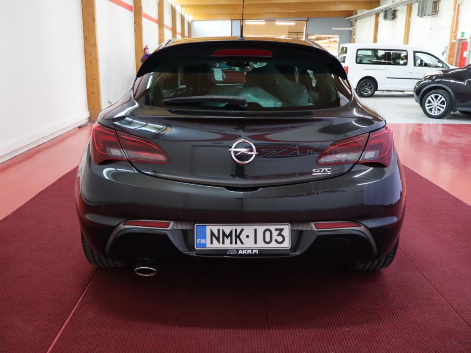OPEL Astra 2012