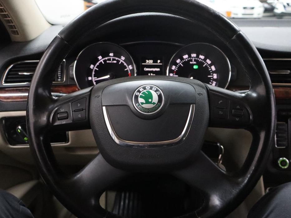 SKODA Superb 2010