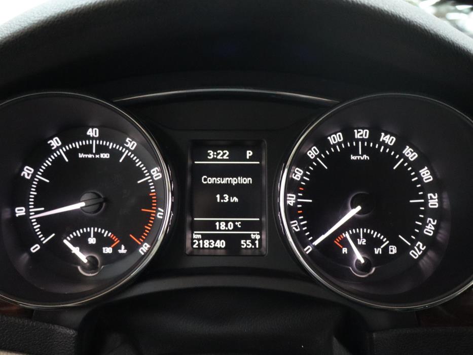SKODA Superb 2010
