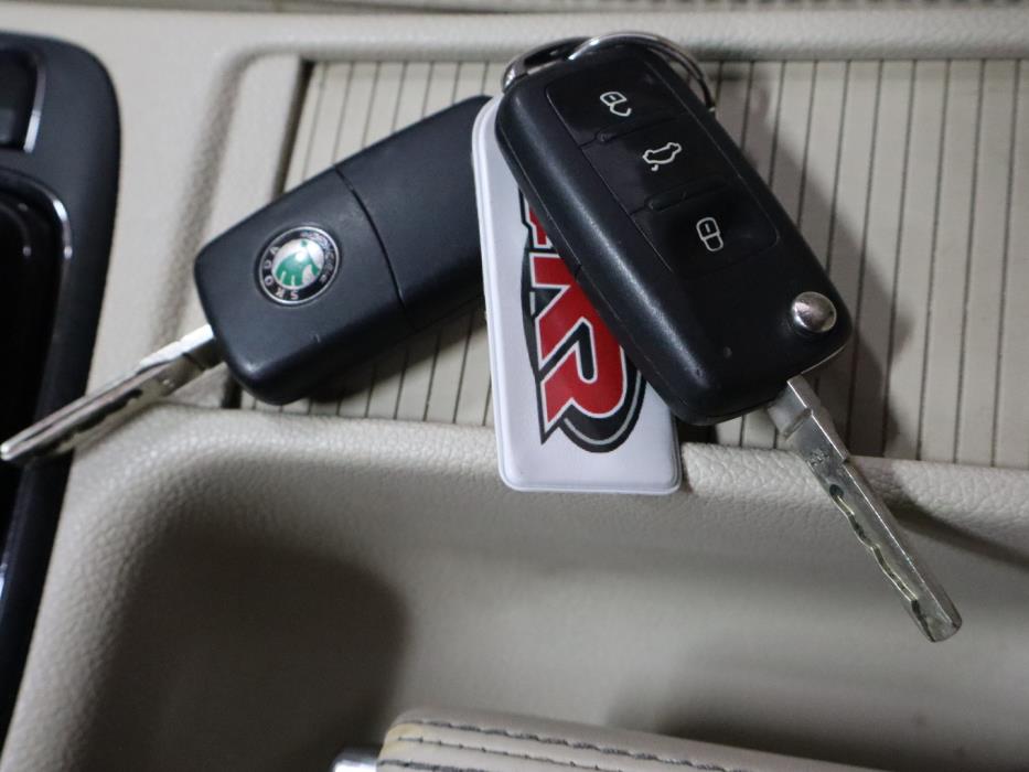 SKODA Superb 2010