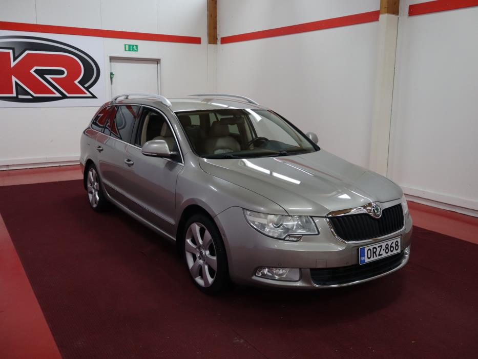 SKODA Superb 2010