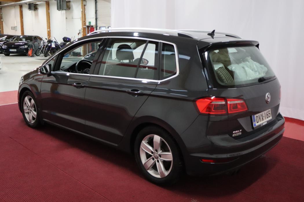 VOLKSWAGEN Golf Sportsvan 2017