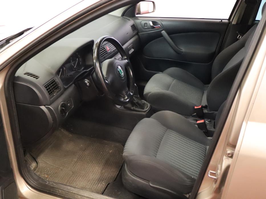 SKODA Octavia 2004