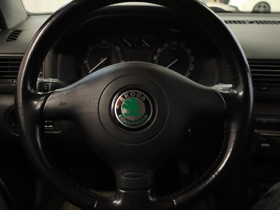 SKODA Octavia 2004