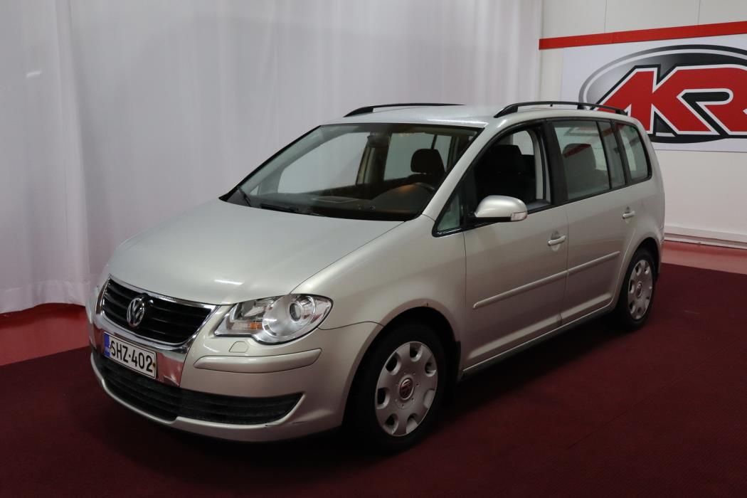 VOLKSWAGEN Touran 2009