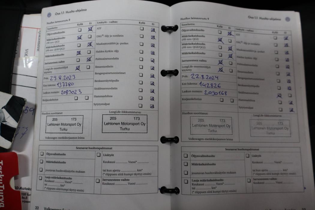 VOLKSWAGEN Touran 2009