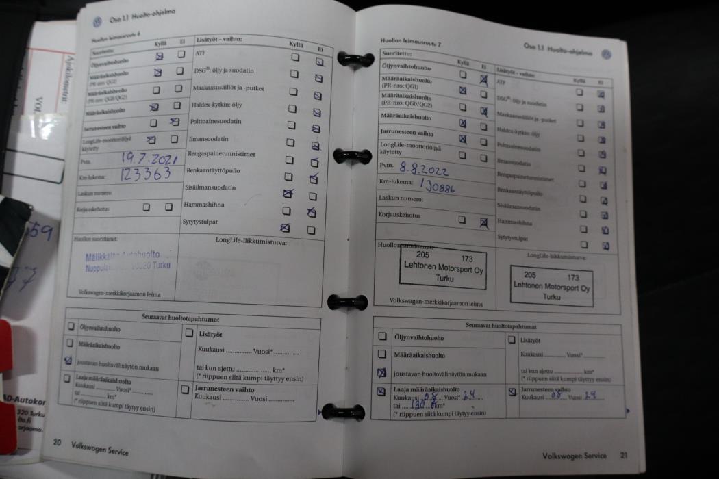 VOLKSWAGEN Touran 2009