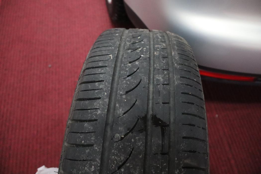 VOLKSWAGEN Touran 2009