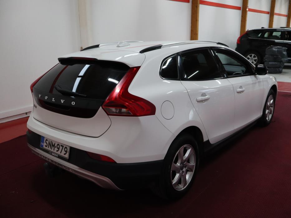VOLVO V40 Cross Country 2015